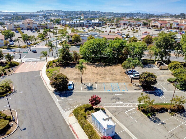 More Photos Of Canyon Springs Parkway, Riverside Land For Lease
