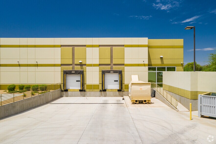 More Photos Of 485 N Juniper Dr, Chandler Research And Development For Lease