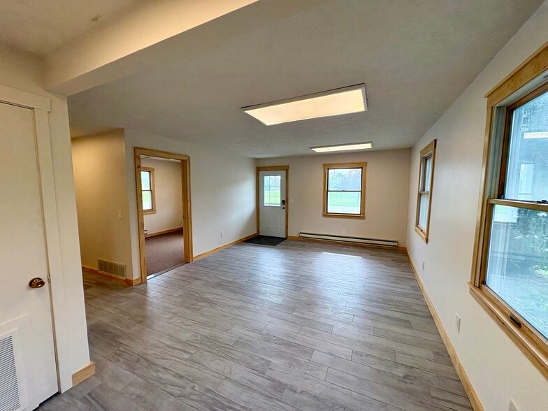 More Photos Of 9066 N Bayshore Dr, Elk Rapids Office For Lease