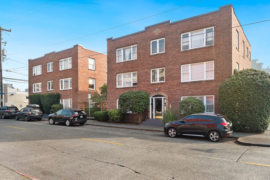 More Photos Of 4319 SW Oregon St, Seattle Apartments For Sale