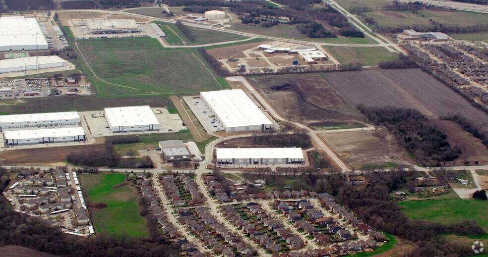 More Photos Of 3601 N McDonald St, McKinney Warehouse For Lease