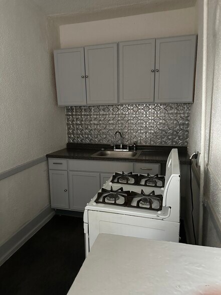 More Photos Of 2199 Lansing St, Detroit Apartments For Sale