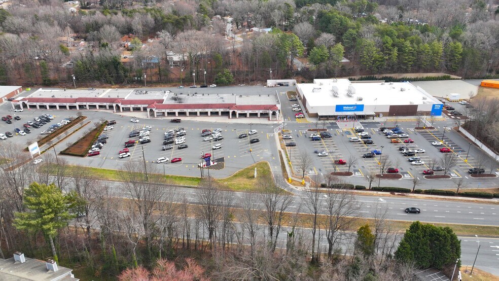 More Photos Of 5025-5109 University Pky, Winston-Salem Unknown For Lease