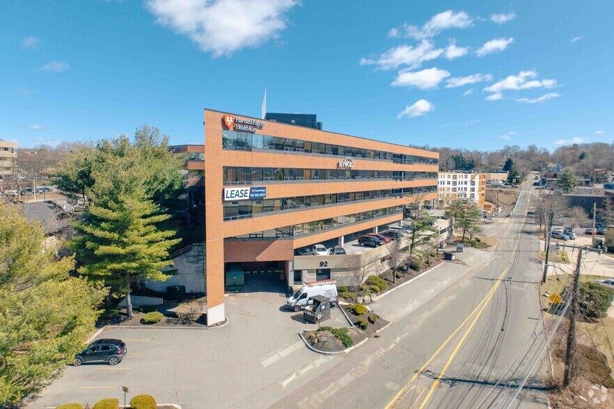 Primary Photo Of 92 Montvale Ave, Stoneham Medical For Lease