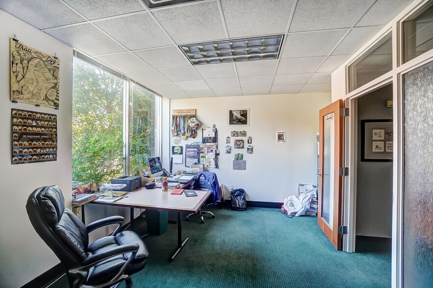 More Photos Of 150 E South College St, Yellow Springs Research And Development For Sale