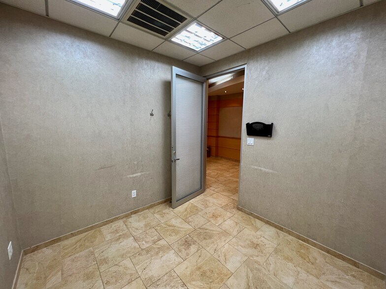More Photos Of 109 Lafayette St, New York Loft Creative Space For Lease