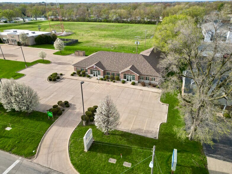 More Photos Of 1192 E Pershing Rd, Decatur Medical For Lease