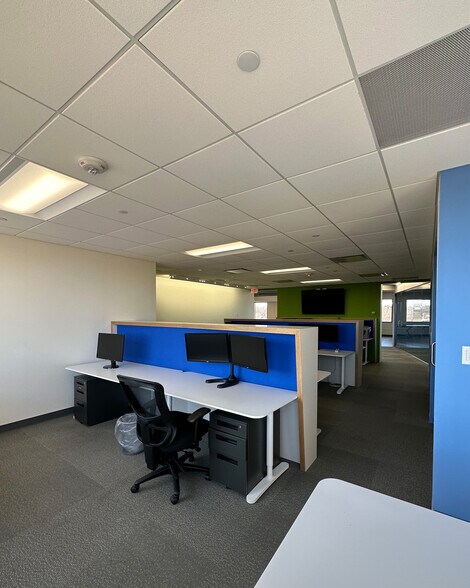 More Photos Of 1200 Valley West Dr, West Des Moines Office For Lease