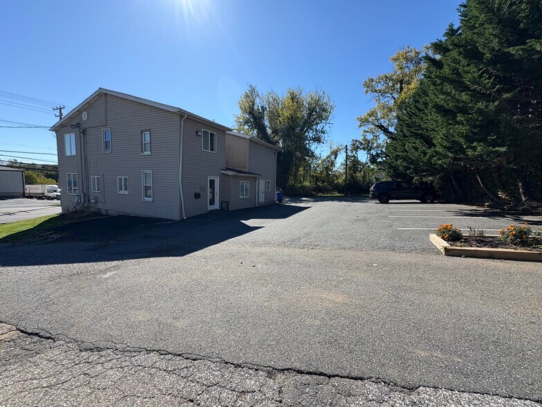 More Photos Of 808 Baltimore Pike, Bel Air Medical For Sale