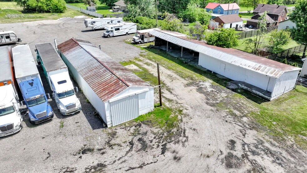 More Photos Of 127 Basin St, Hebron Warehouse For Lease