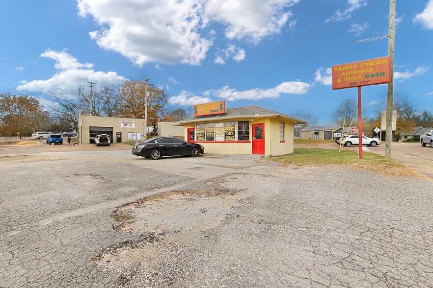 More Photos Of 1045 N 1st St, Milan Carwash For Sale