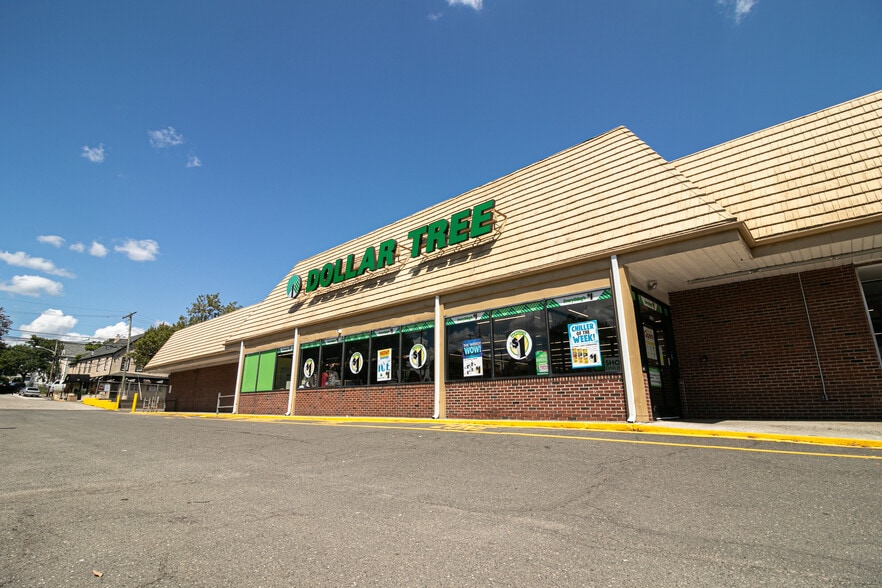 More Photos Of 514 Van Houten Ave, Passaic Unknown For Lease