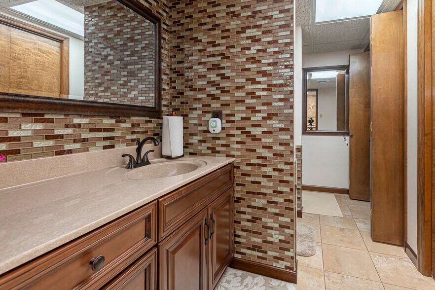 More Photos Of 15866 Moellers Rd, Marion Specialty For Sale