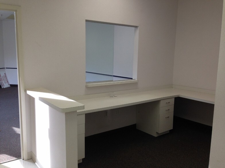 More Photos Of 37 S Broad St, Pawcatuck Storefront For Lease