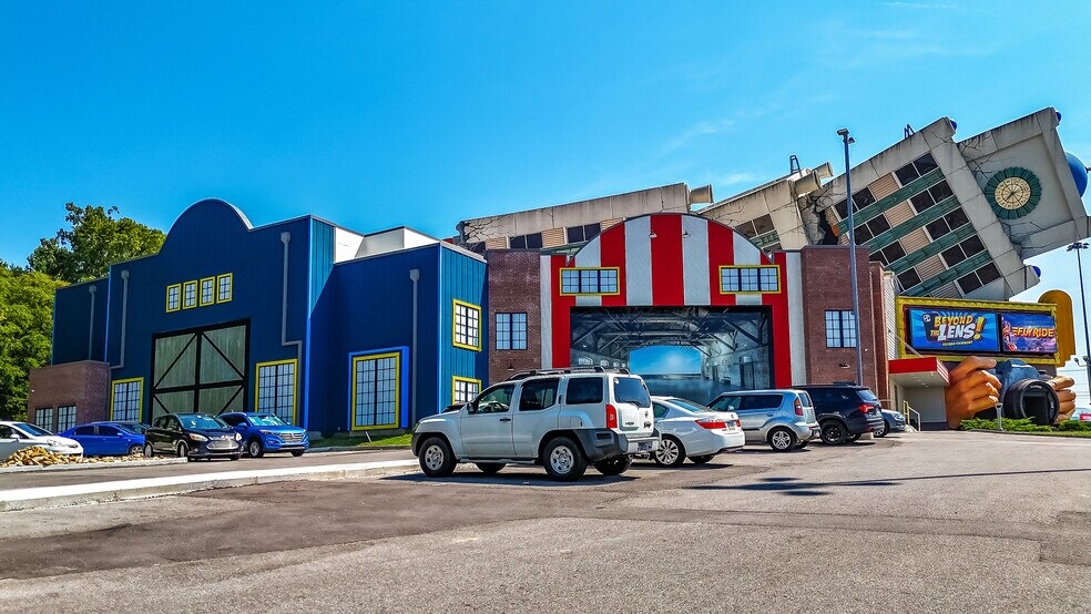 More Photos Of 2115 Parkway, Pigeon Forge Theater Concert Hall For Sale