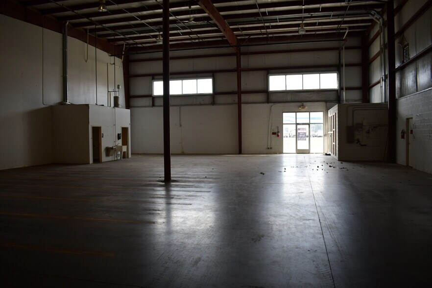 More Photos Of 115 Juliad Ct, Fredericksburg Warehouse For Lease