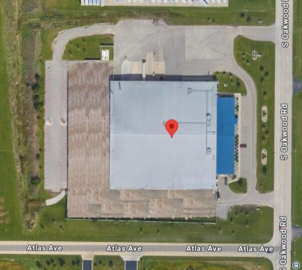 More Photos Of 2855 S Oakwood Rd, Oshkosh Manufacturing For Lease