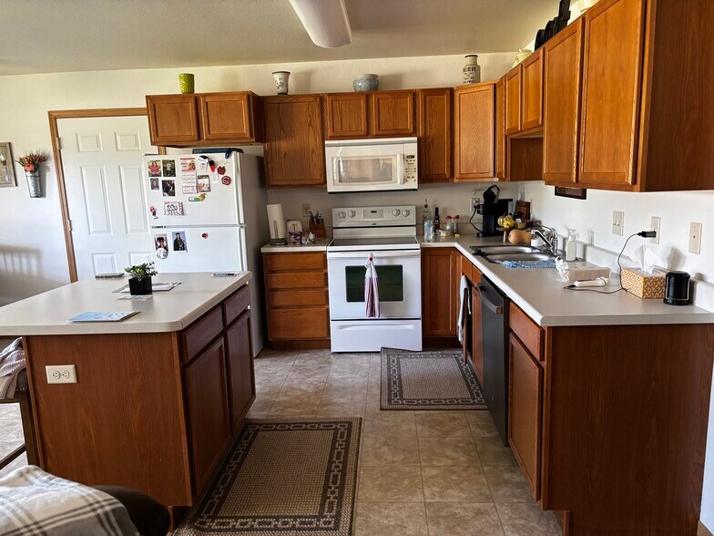 More Photos Of 1305 Rosebud Ave, Gregory Multifamily For Sale