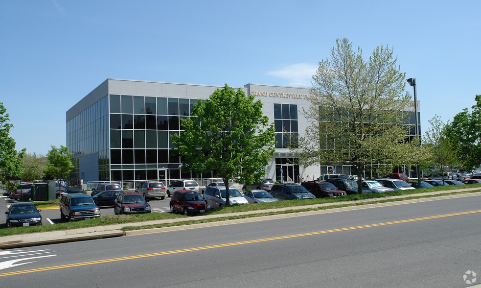 Primary Photo Of 13880 Braddock Rd, Centreville Medical For Sale