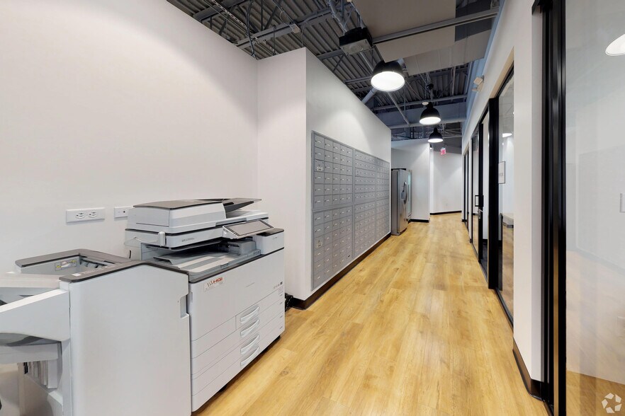 More Photos Of 2000 PGA Blvd, Palm Beach Gardens Coworking Space