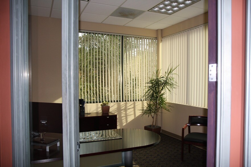 More Photos Of 5864 Owens Ave, Carlsbad Office For Lease