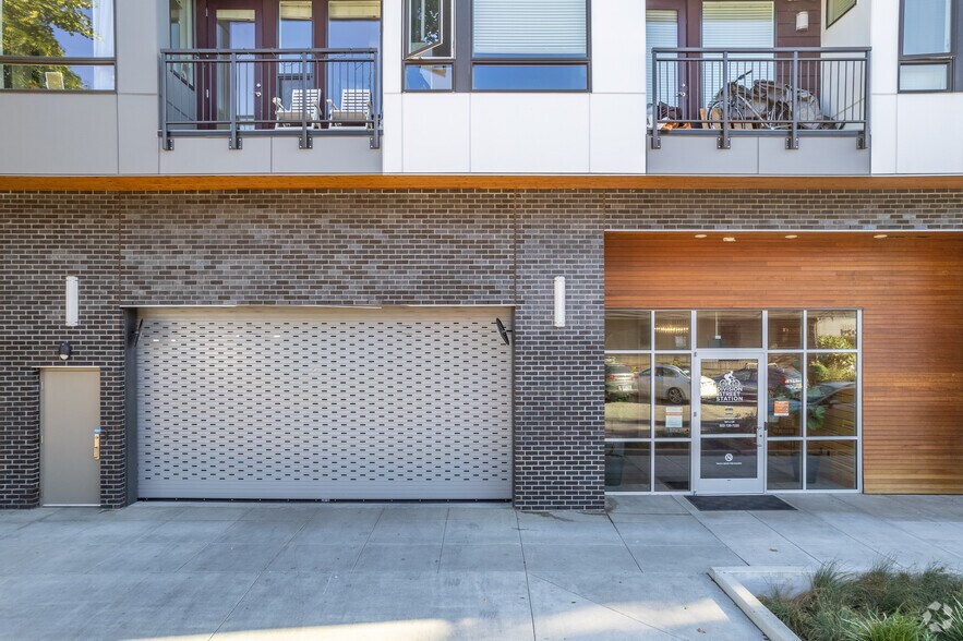 More Photos Of 4990 SE Division St, Portland Apartments For Lease