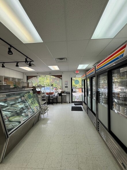 More Photos Of 3 Lewis St, Closter Office For Sale