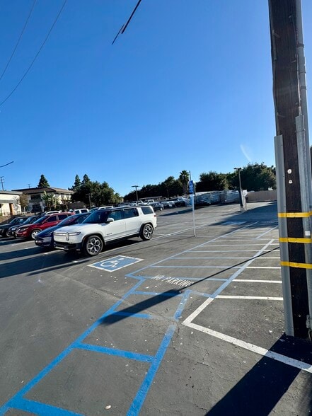More Photos Of 3320 E Thousand Oaks Blvd, Westlake Village Restaurant For Lease