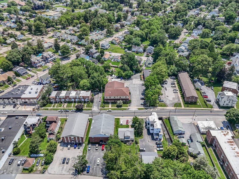 More Photos Of 61 S Morton Ave, Morton Medical For Lease