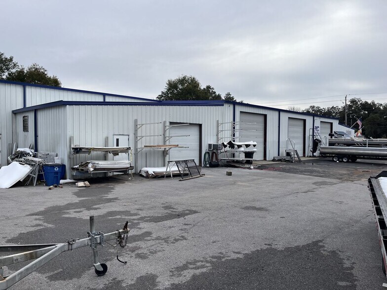 More Photos Of 3202 Barrancas Ave, Pensacola Industrial For Sale