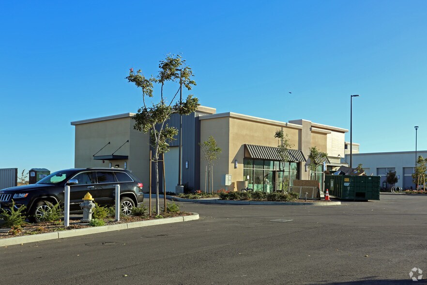 More Photos Of Interstate 5 & Beach Lake Rd, Sacramento Unknown For Lease