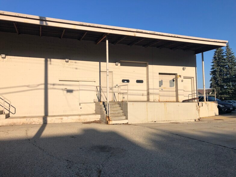 More Photos Of 100 S 6th Ave, West Bend Flex For Lease