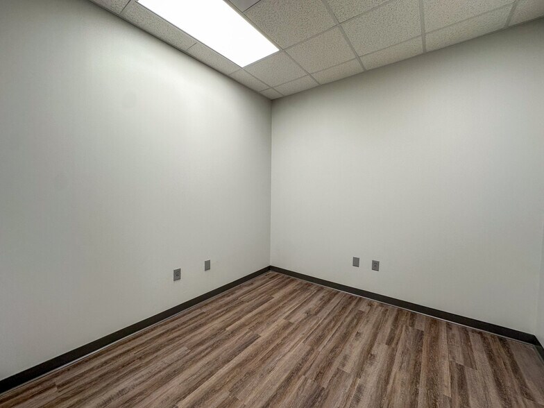 More Photos Of 2000 Bob Wade NW ln, Huntsville Industrial For Lease