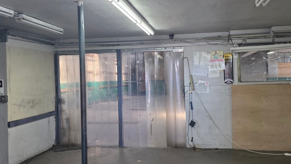 More Photos Of 155 W Commercial St, Pomona Unknown For Lease