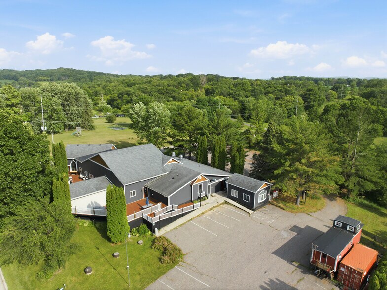 More Photos Of E13887 Highway DL, Merrimac Specialty For Sale
