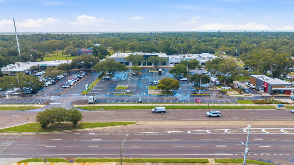 More Photos Of 2519 N McMullen Booth Rd, Clearwater Freestanding For Lease