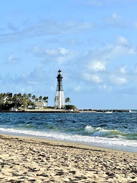 More Photos Of 1705 N Riverside Dr, Pompano Beach Apartments For Sale