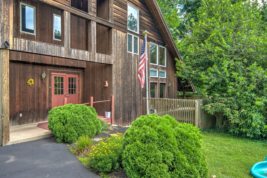 More Photos Of 188 W Ridge Pike, Royersford Schools For Sale