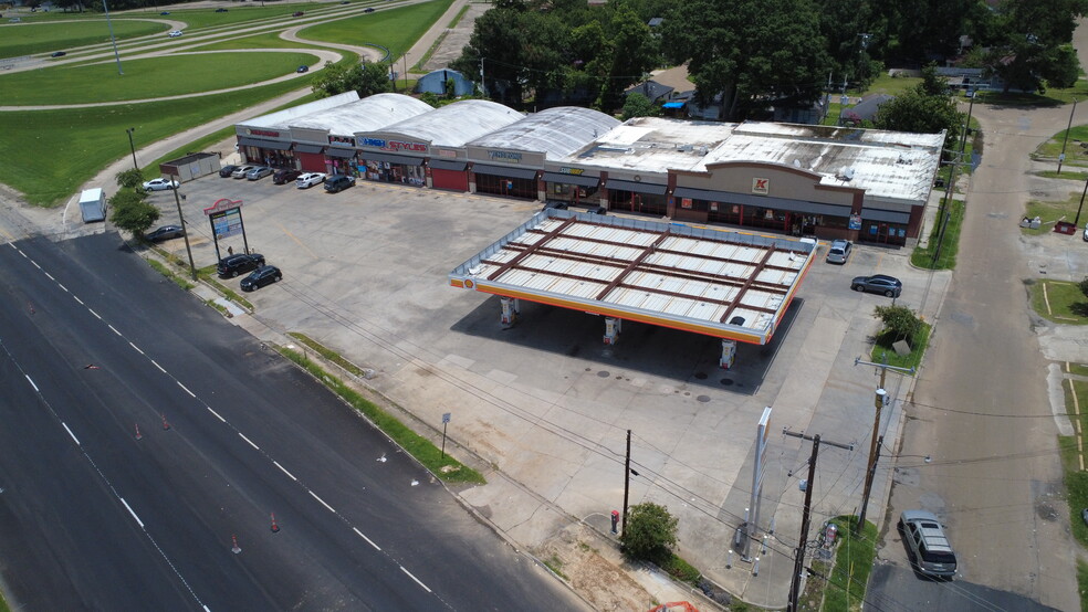 More Photos Of 6224 Plank Rd, Baton Rouge Service Station For Lease