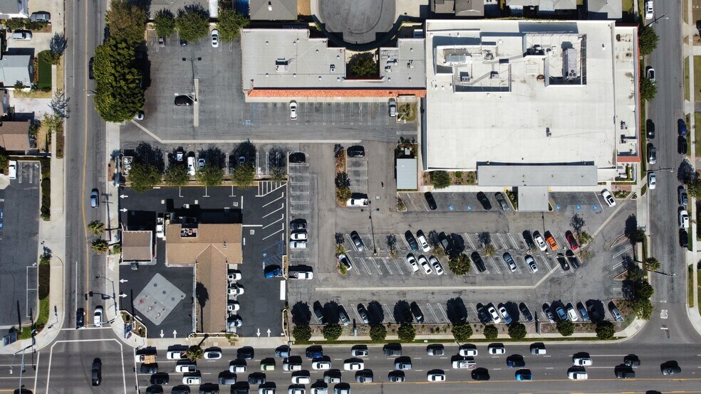 More Photos Of 23520 Crenshaw Blvd, Torrance Storefront Retail Office For Lease