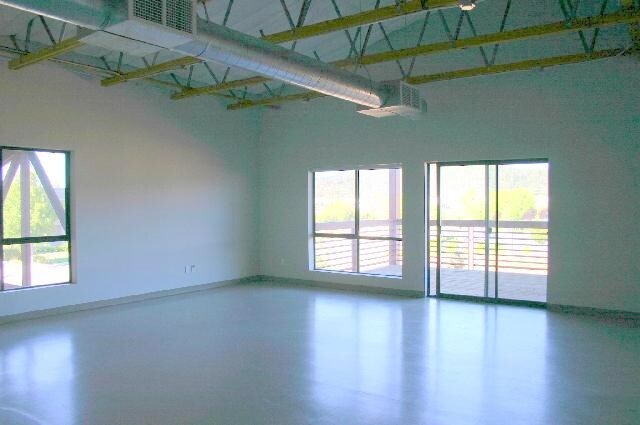 More Photos Of 3595 Iron Ct, Shasta Lake Warehouse For Lease
