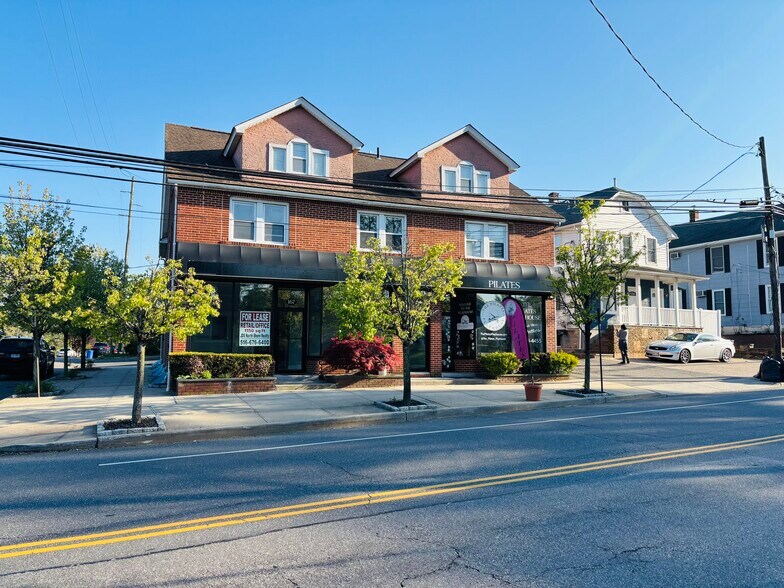 Primary Photo Of 167 Glen Head Rd, Glen Head Storefront Retail Residential For Lease