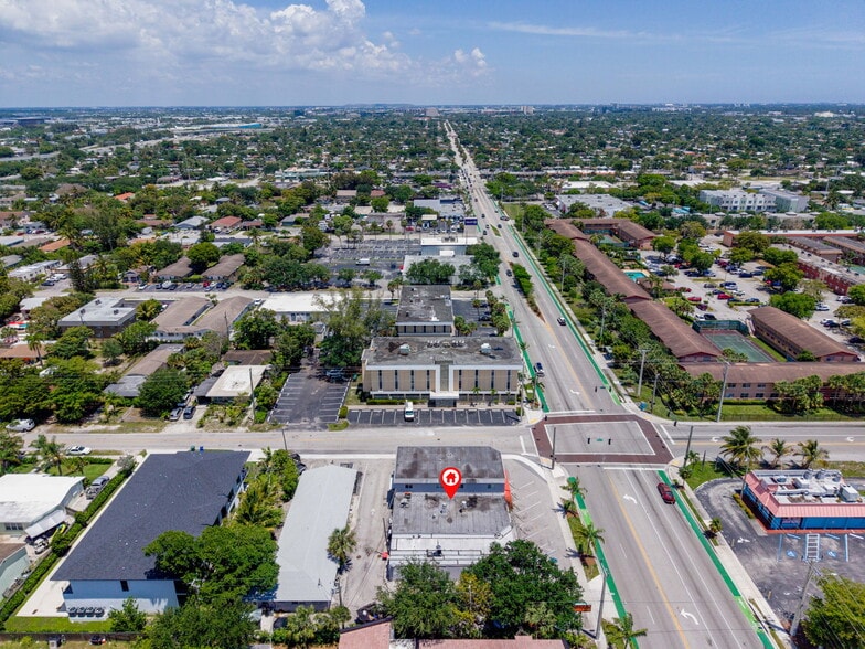 More Photos Of 4087-4095 N Andrews Ave, Oakland Park Storefront Retail Residential For Sale
