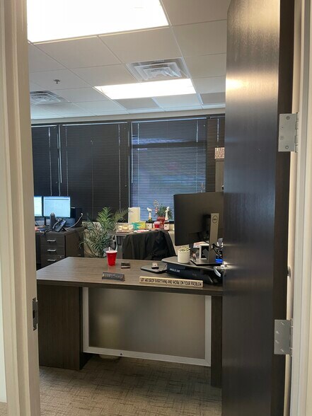 More Photos Of 1482 E Williams Field Rd, Gilbert Unknown For Lease