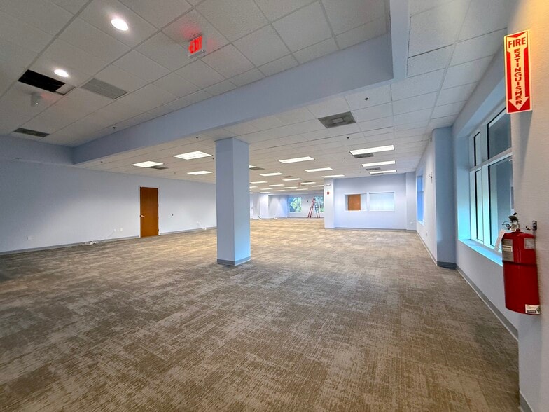 More Photos Of 1743 Park Center Dr, Orlando Medical For Sale