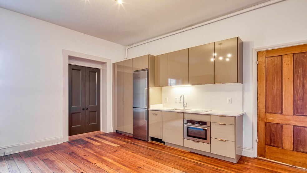 More Photos Of 114 E Franklin St, Richmond Apartments For Sale