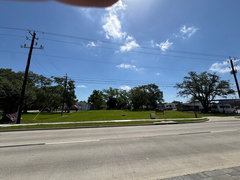 More Photos Of 2818 Bayport Blvd, Seabrook Land For Sale