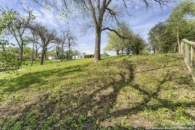 More Photos Of 105 NW River Rd, Martindale Specialty For Sale