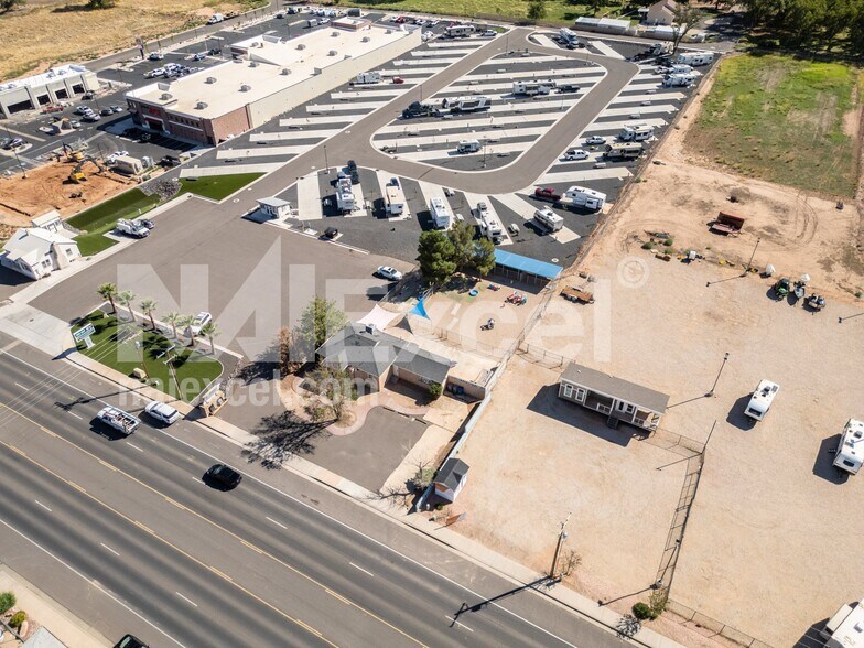 More Photos Of 1545 W State St, Hurricane Veterinarian Kennel For Sale