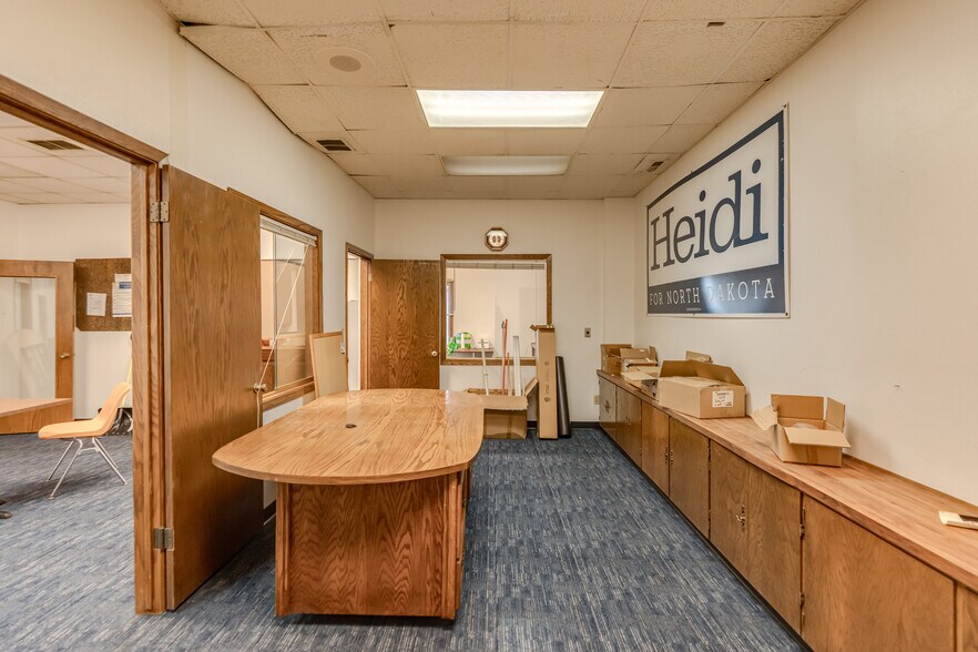 More Photos Of 1100 Basin Ave, Bismarck Flex For Sale